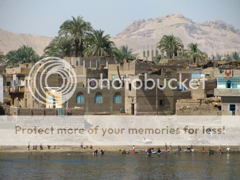 IMAGE: http://i521.photobucket.com/albums/w340/Oakman58/egypt2605.jpg